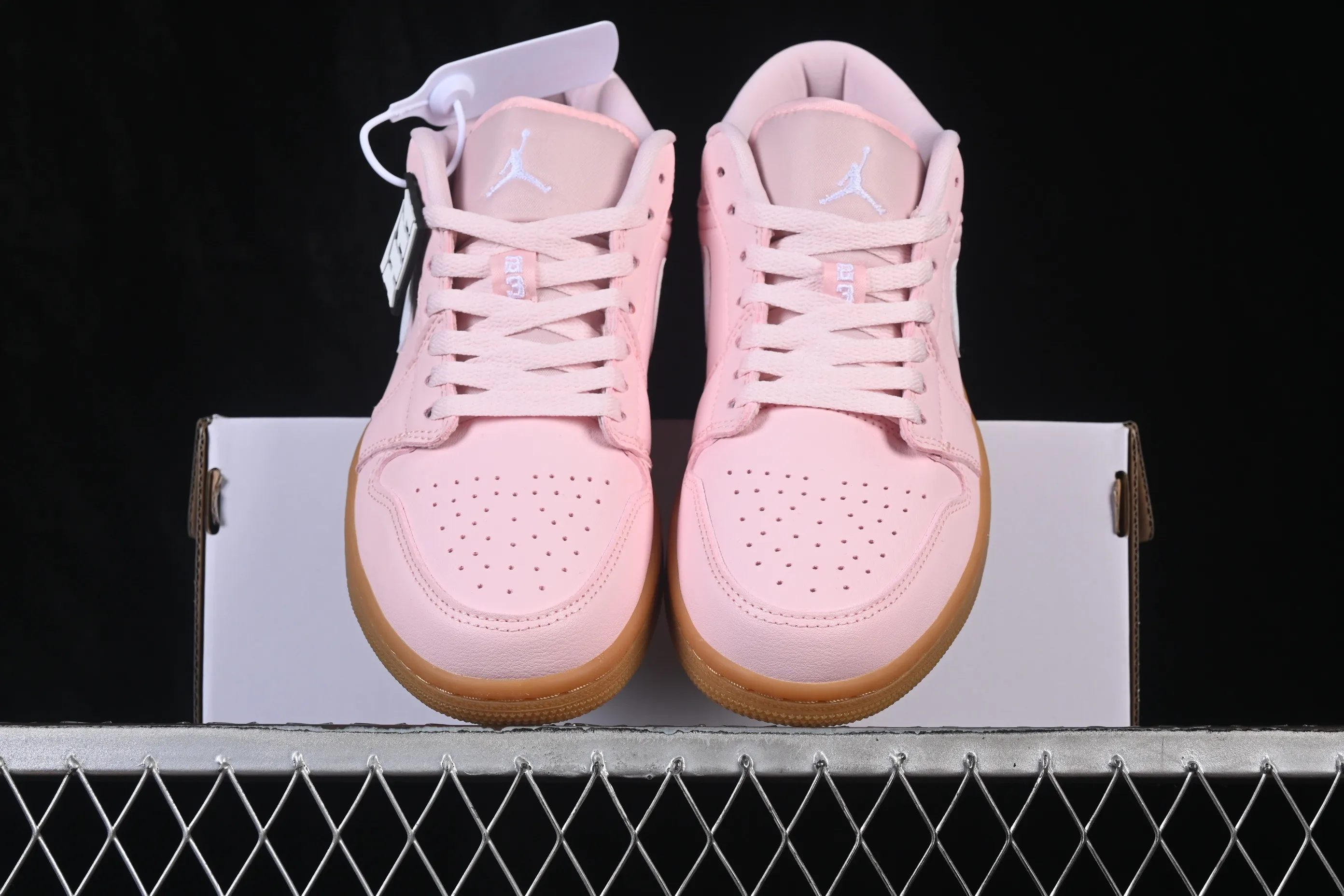 All categories Air Jordan Jordan series basketball shoes Air Jordan 1 Low Air Jordan 1 Low AJ1 Joe 1 raw rubber powder low-top basketball shoes DC0774-601